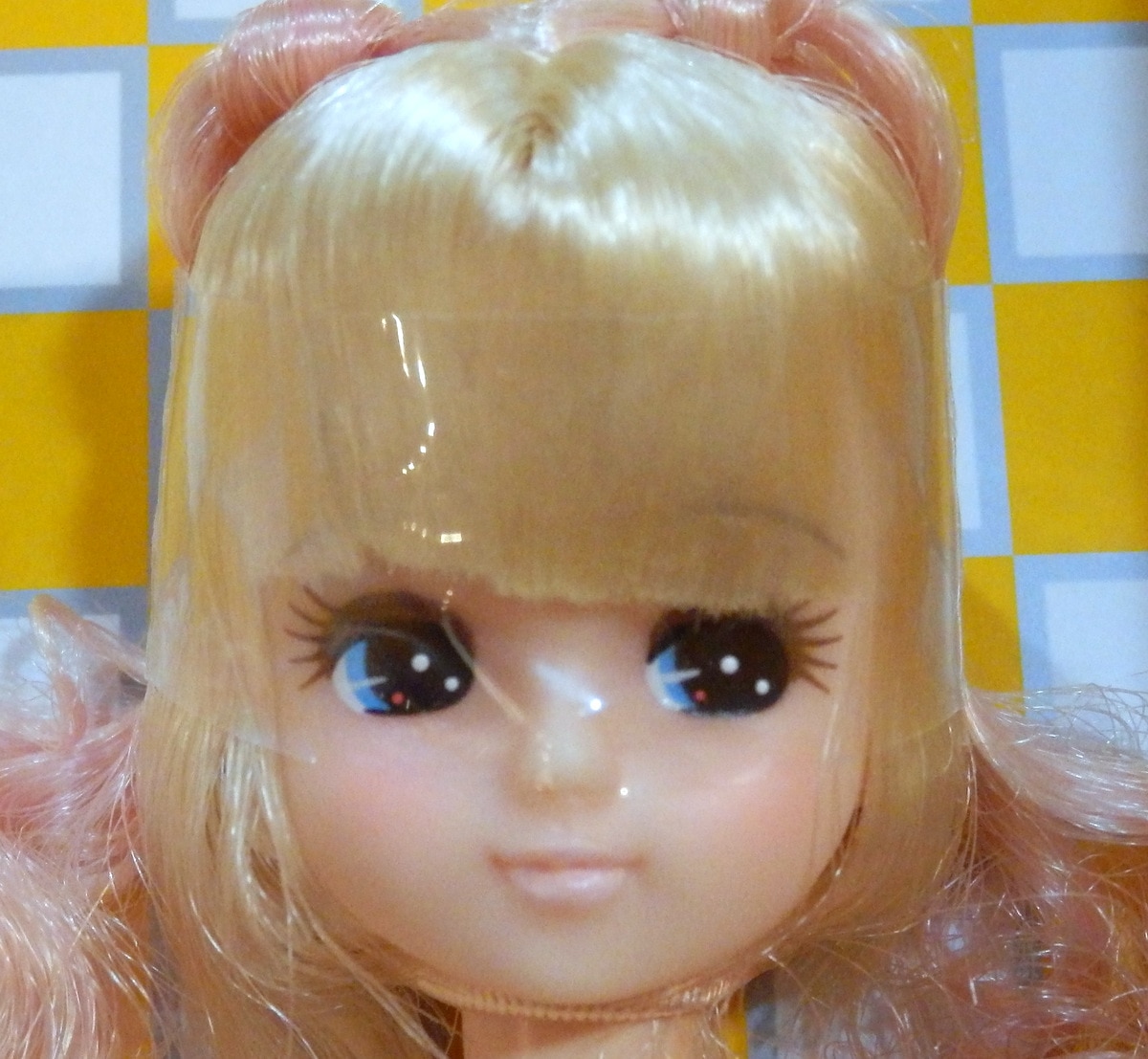 リトルファクトリー リカちゃんキャッスル 20人のお人形服作家とリカちゃん Qpモデルリカちゃん エクステ風カーリーボブ オフホワイト No 9871 まんだらけ Mandarake