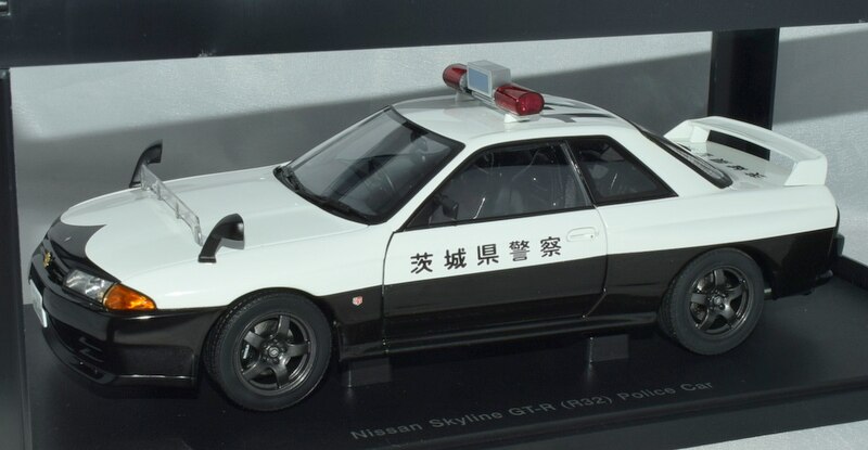 Auto Art 1/18 Best Price Nissan Skyline GT-R (R32) Police Car