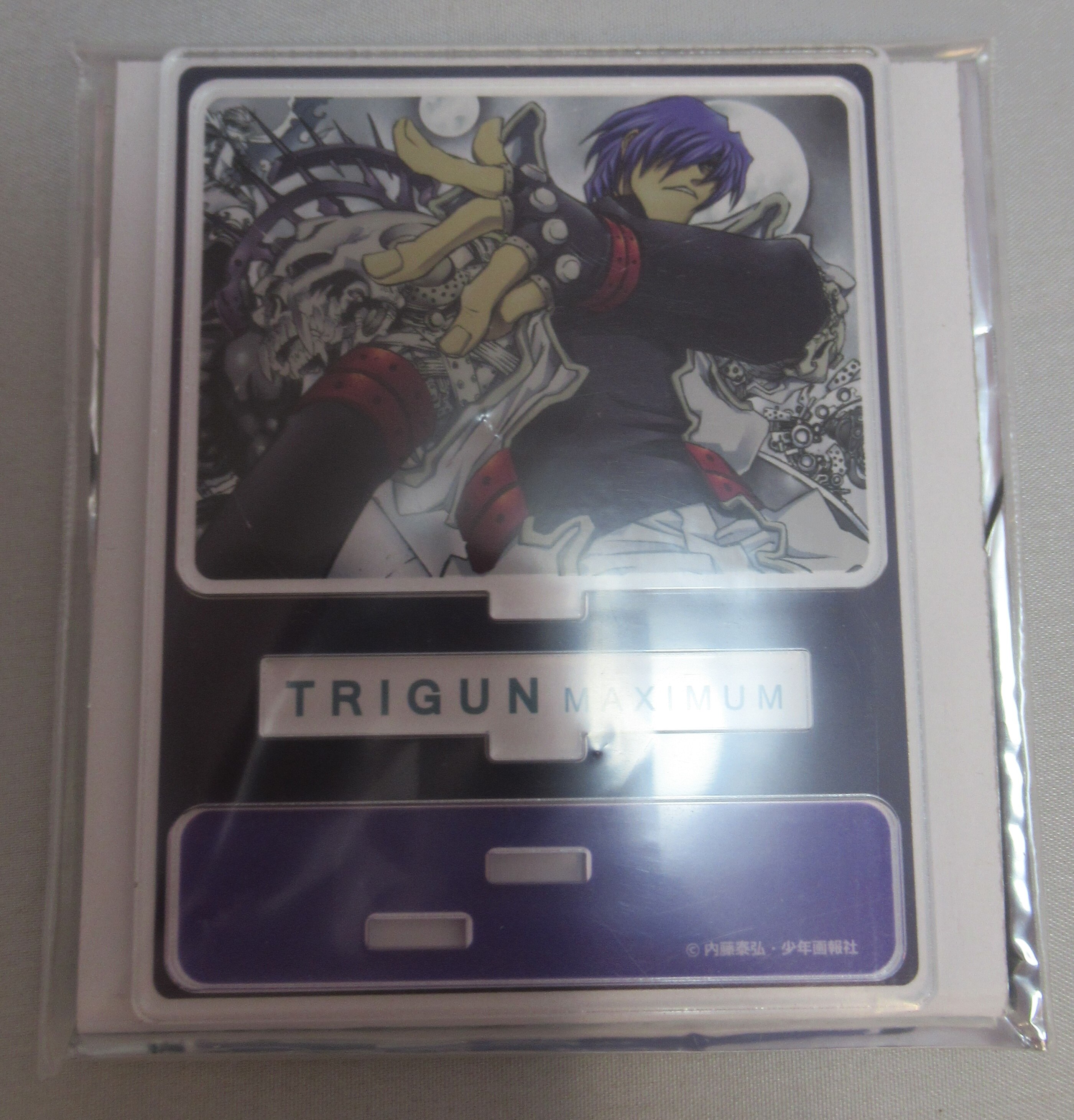 送料無料送料無料トライガン TRIGUN アクリルスタンド アニメグッズ