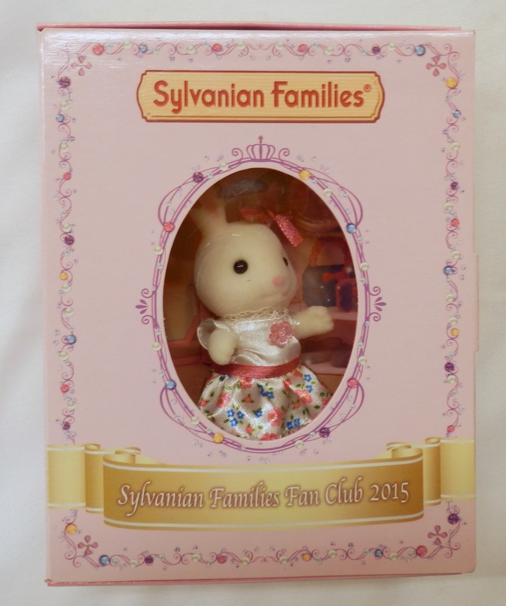  Epoch Sylvanian Families Sylvanian Family Doll set Milk Rabbit  Family FS-09 : Toys & Games