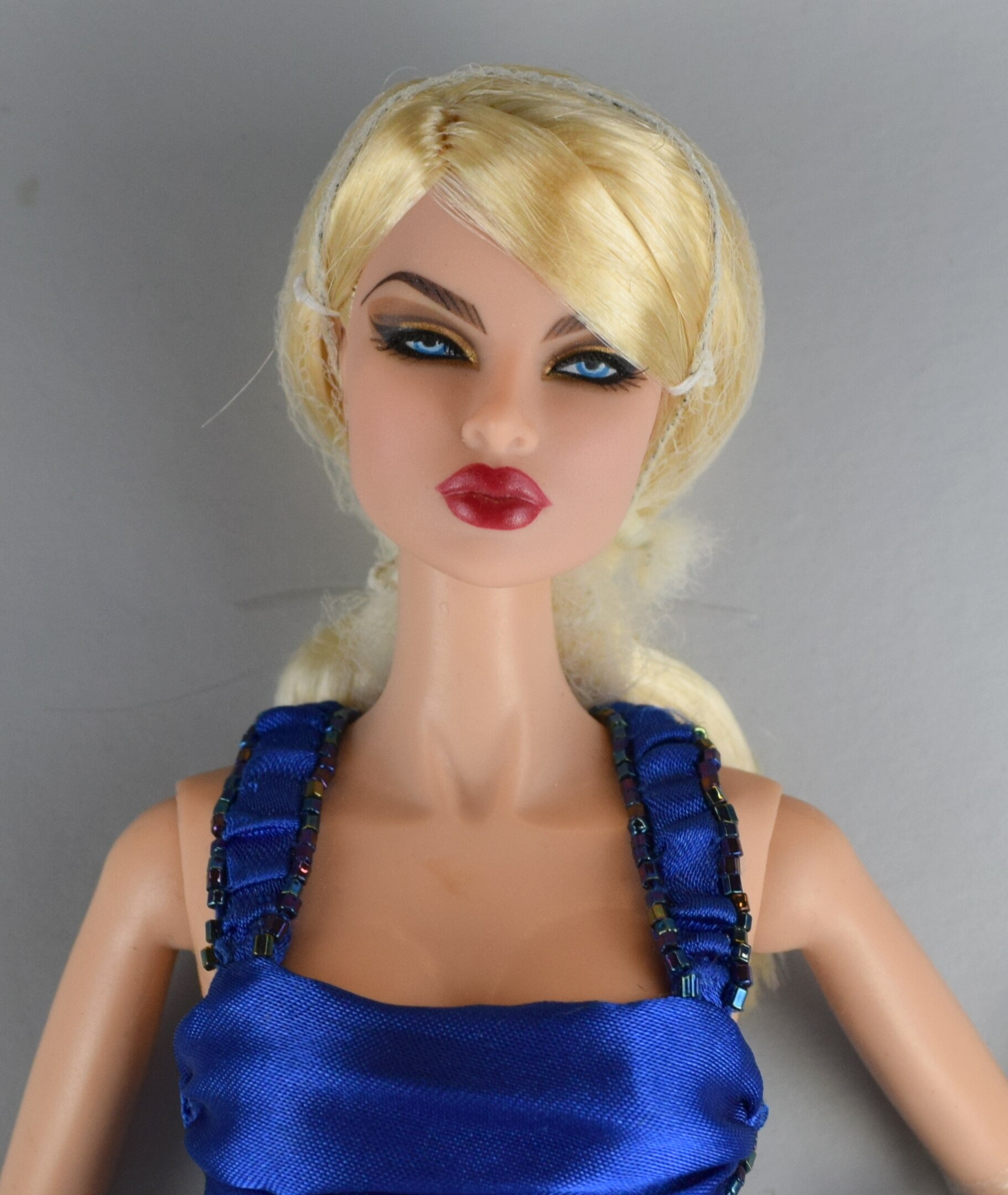 Integrity Toys Fashion Royalty Eugenia Perrin Frost Most Desired