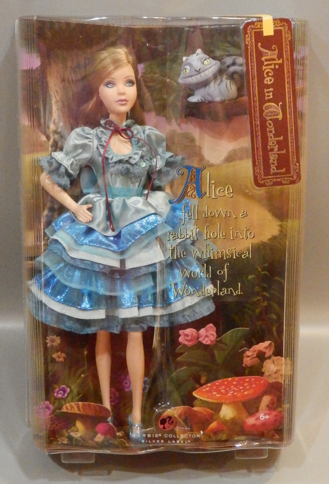 Barbie ハートの女王　不思議の国のアリス　レア バービー箱はややスレ汚れあり