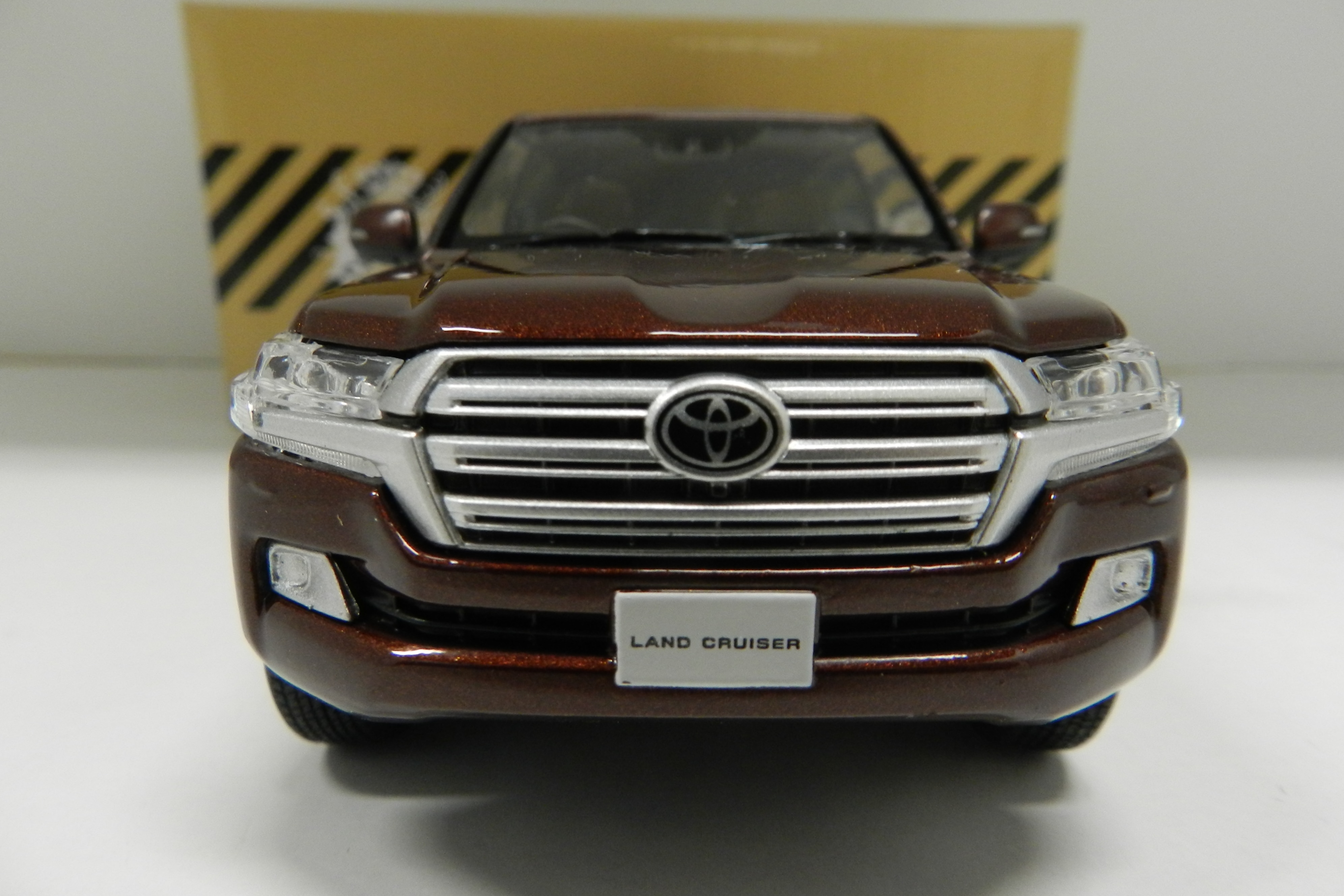 toyota130colorsamplelandcruiser200serieslatemodel2015copperbrown