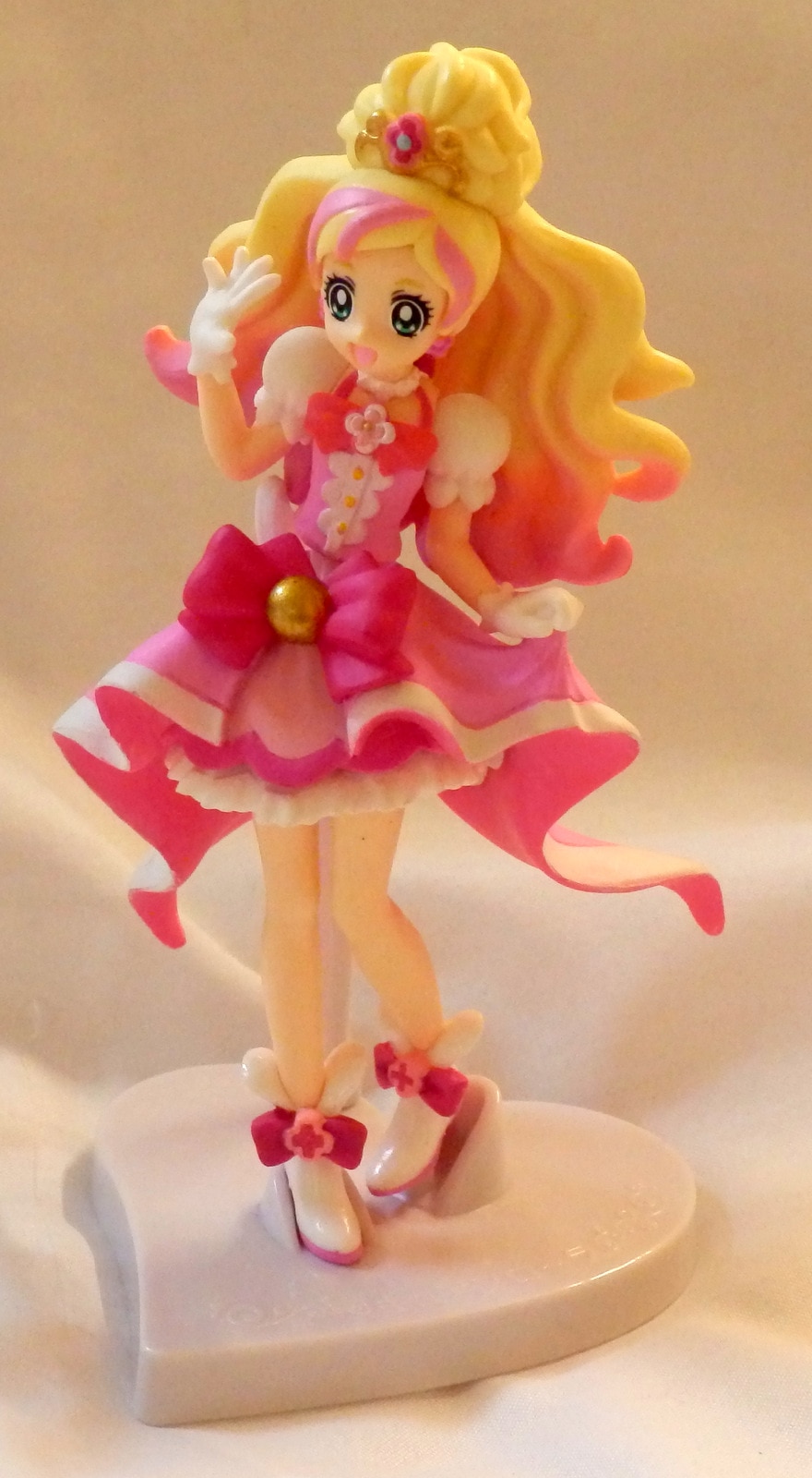 バンダイ Go プリンセスプリキュア キューティーフィギュア1 1 キュアフローラ まんだらけ Mandarake