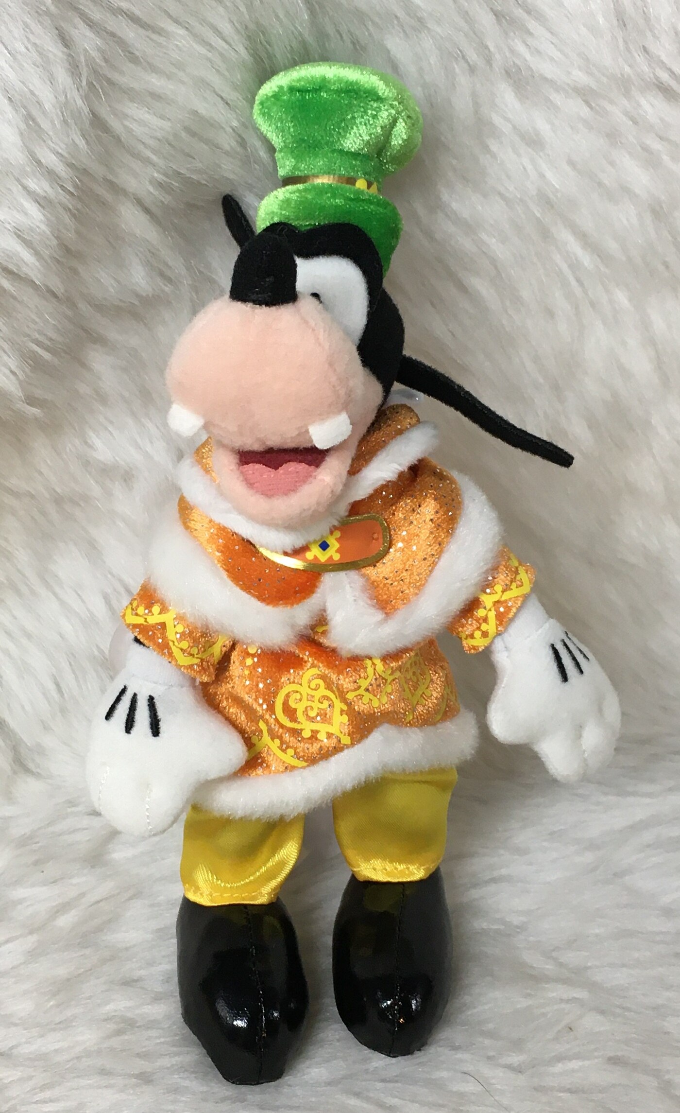 Christmas goofy plush cheap