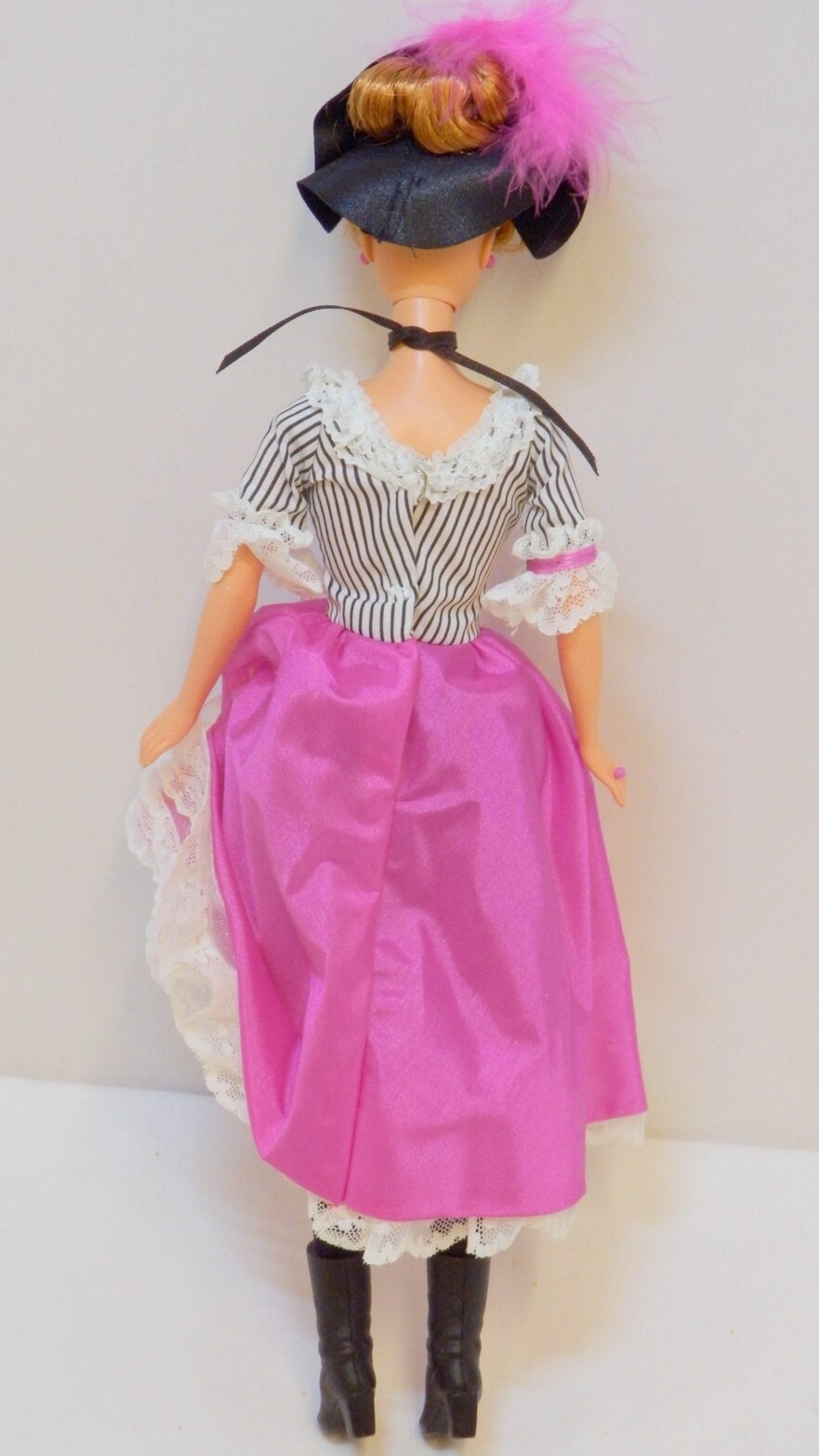 French Barbie Dolls of the World Collector Doll 1996 Mattel #16499