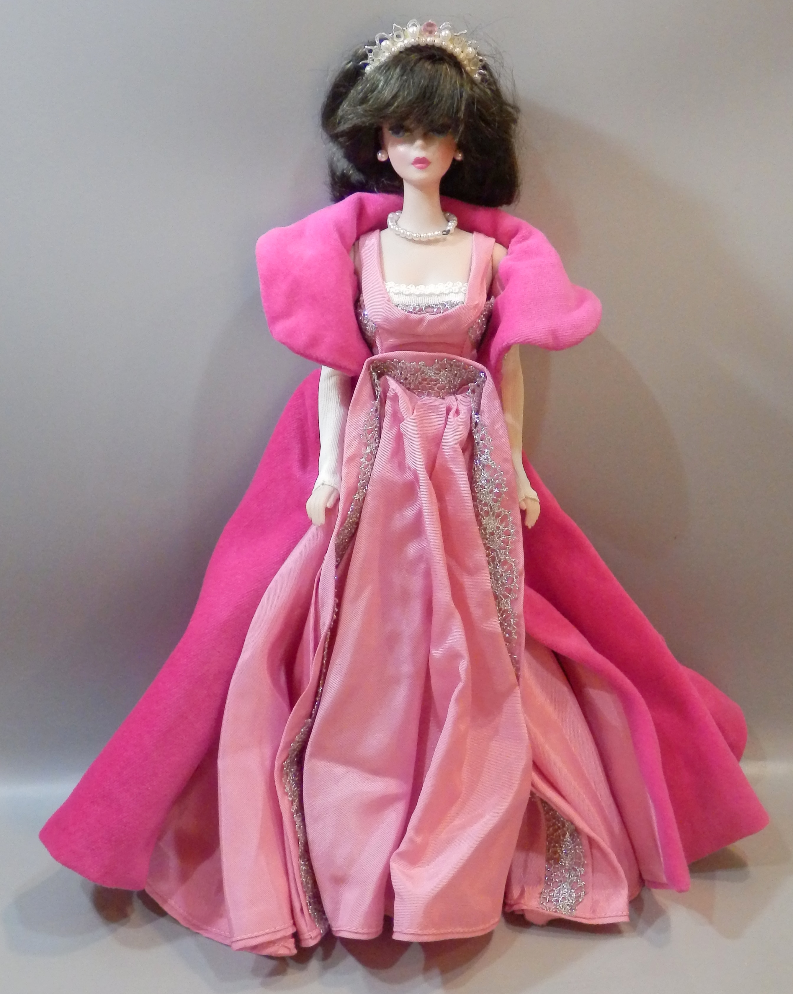 ポーセリン　Barbie ソフィスケーテッドレディ
