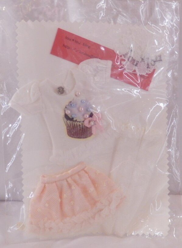 ドール用衣装 ブライスサイズ カップケーキ柄tシャツ レーススカート レースニーソックス ピンク 白 まんだらけ Mandarake