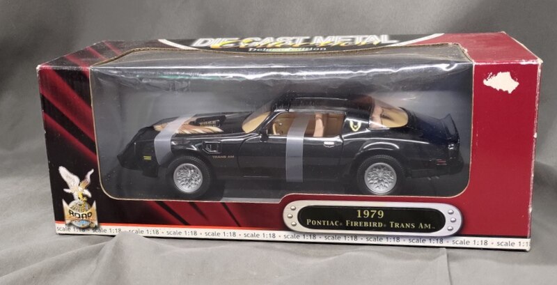 Yat Ming 1/18 Scale 1979 PONTIAC FIREBIRD TRANS AM Black 92378