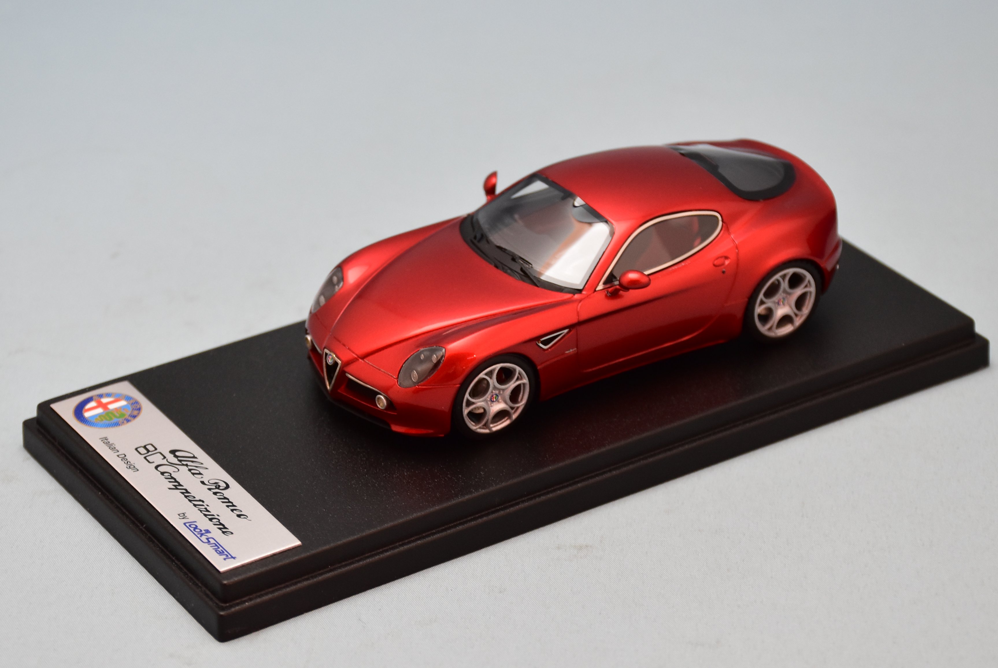 LOOKSMART 1/43 ALFA ROMEO 8C COMPETIZIONE FRANCOFORTE 2007 MET RED