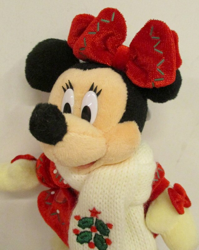 tokyodisneyseaplushstuffedtoybadgeminniemousetdschristmas2010