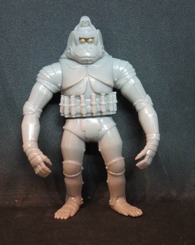 Raymundo Toys メカニコング爆弾ベルト グレー成型/目金゛塗装 