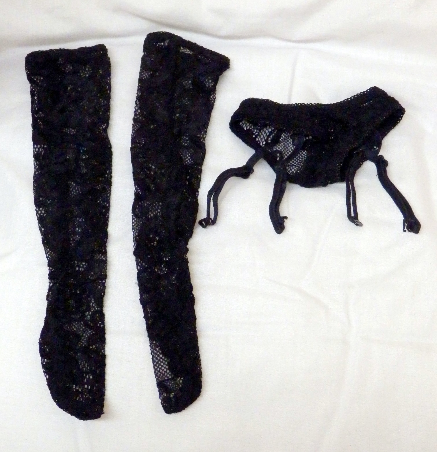 dolloutfitsdddsizegarterbeltwithlacesocksblack