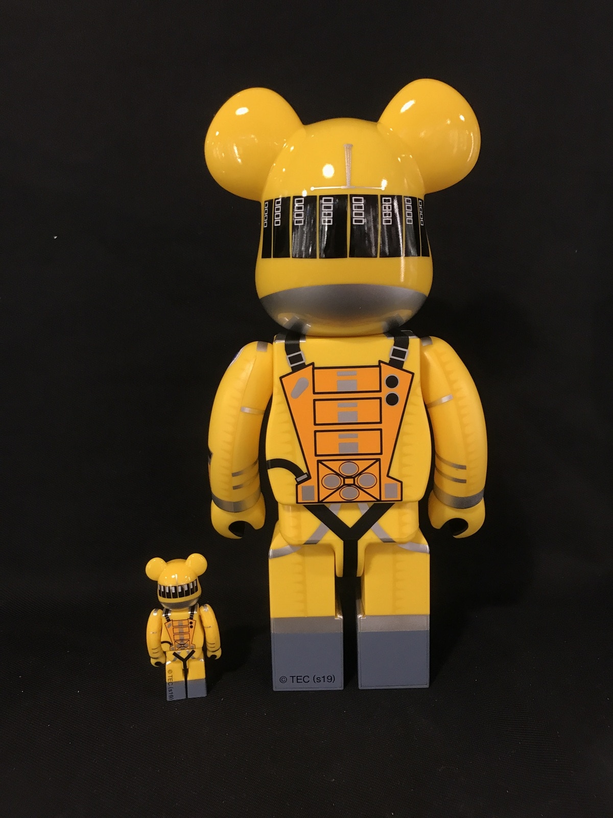 Be@rbrick (Bearbrick)s SPACE SUIT YELLOW Ver. 100% and 400% 100+