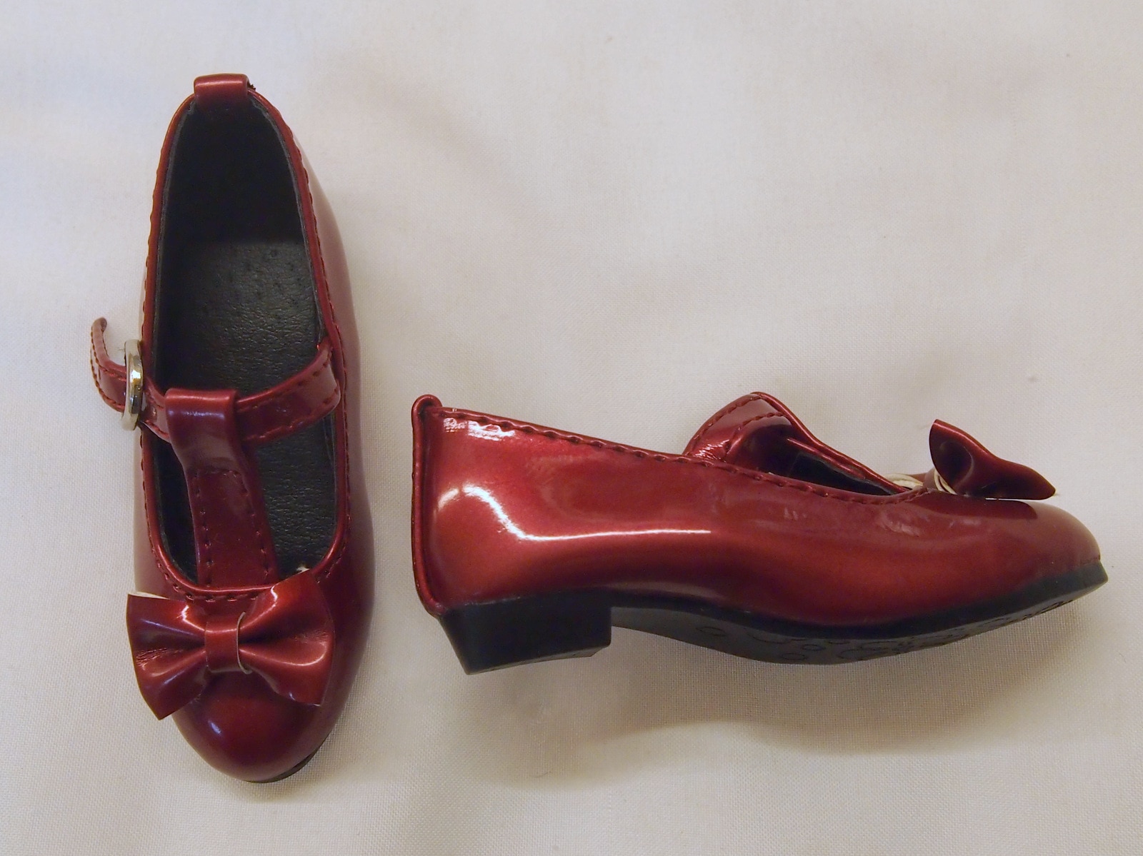 doll shoes sd/dd size red shiny shoes