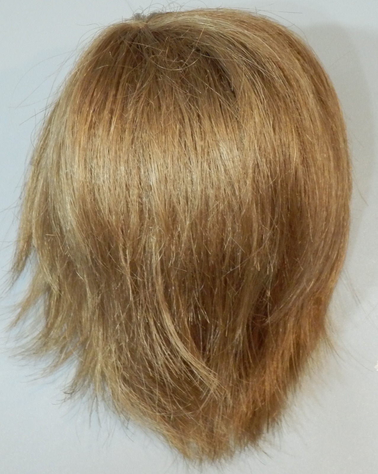 useddollwigsdlargersizeoutsideneshorthairbrown