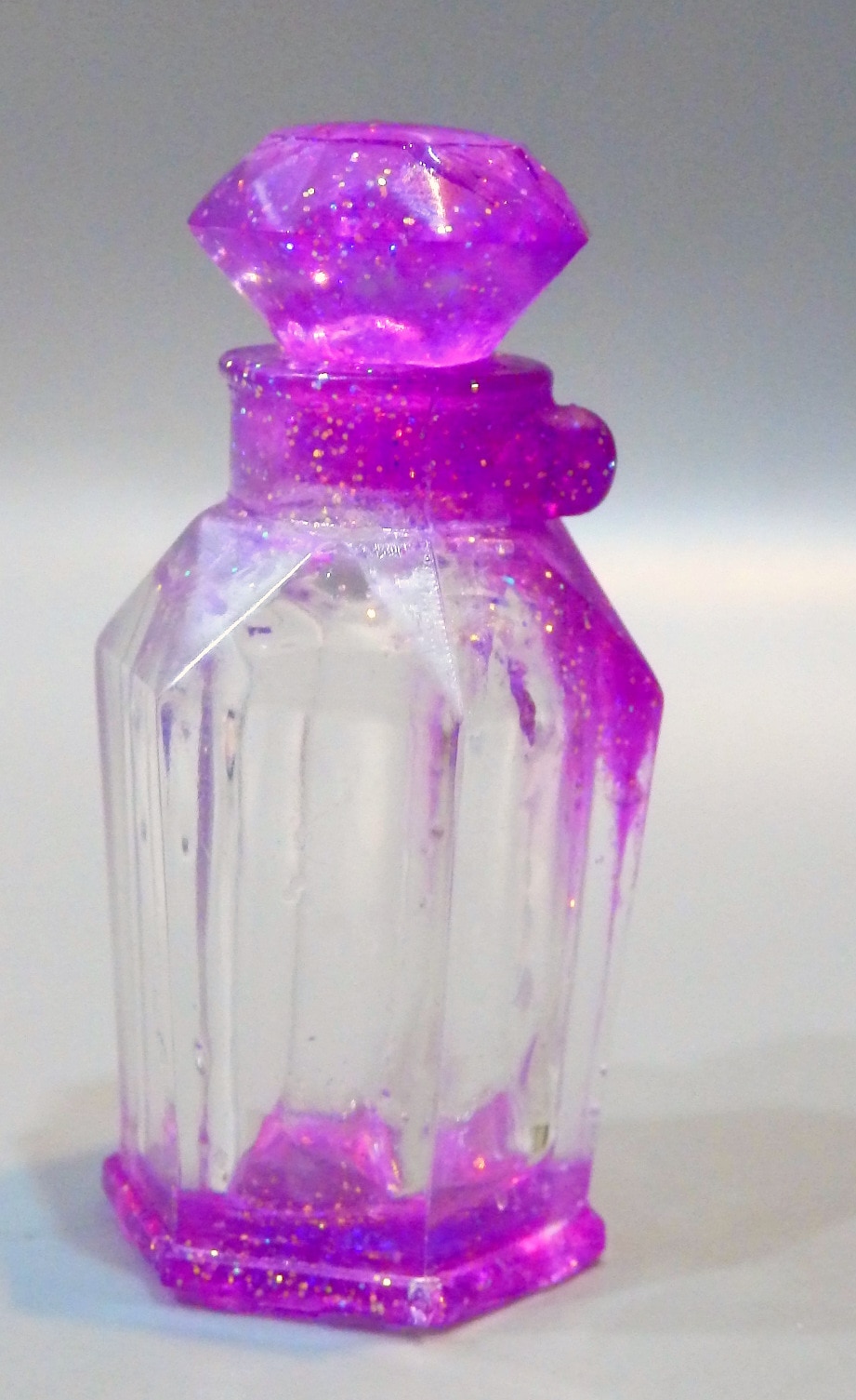 ドール用小物 家具 香水ボトル風の瓶 紫系ラメグラデーション風デザイン まんだらけ Mandarake
