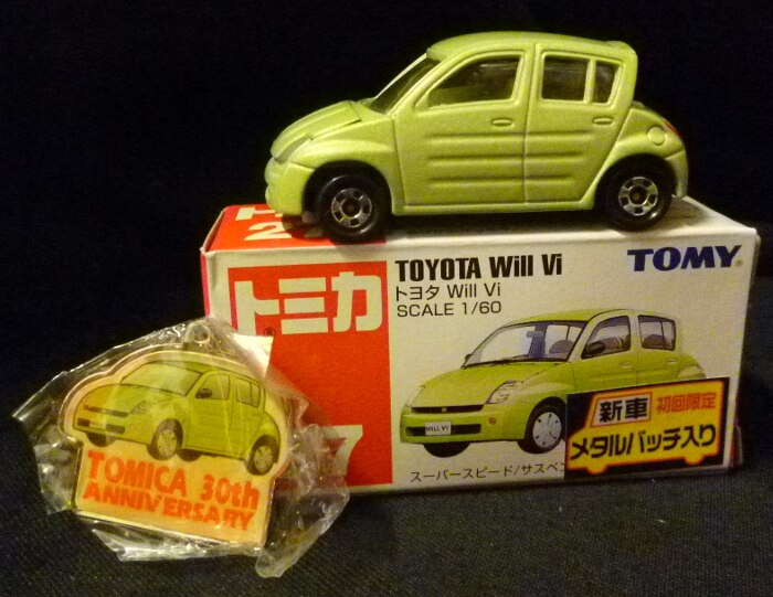 tomy red box tomica toyota will vi (light green ) / with a new