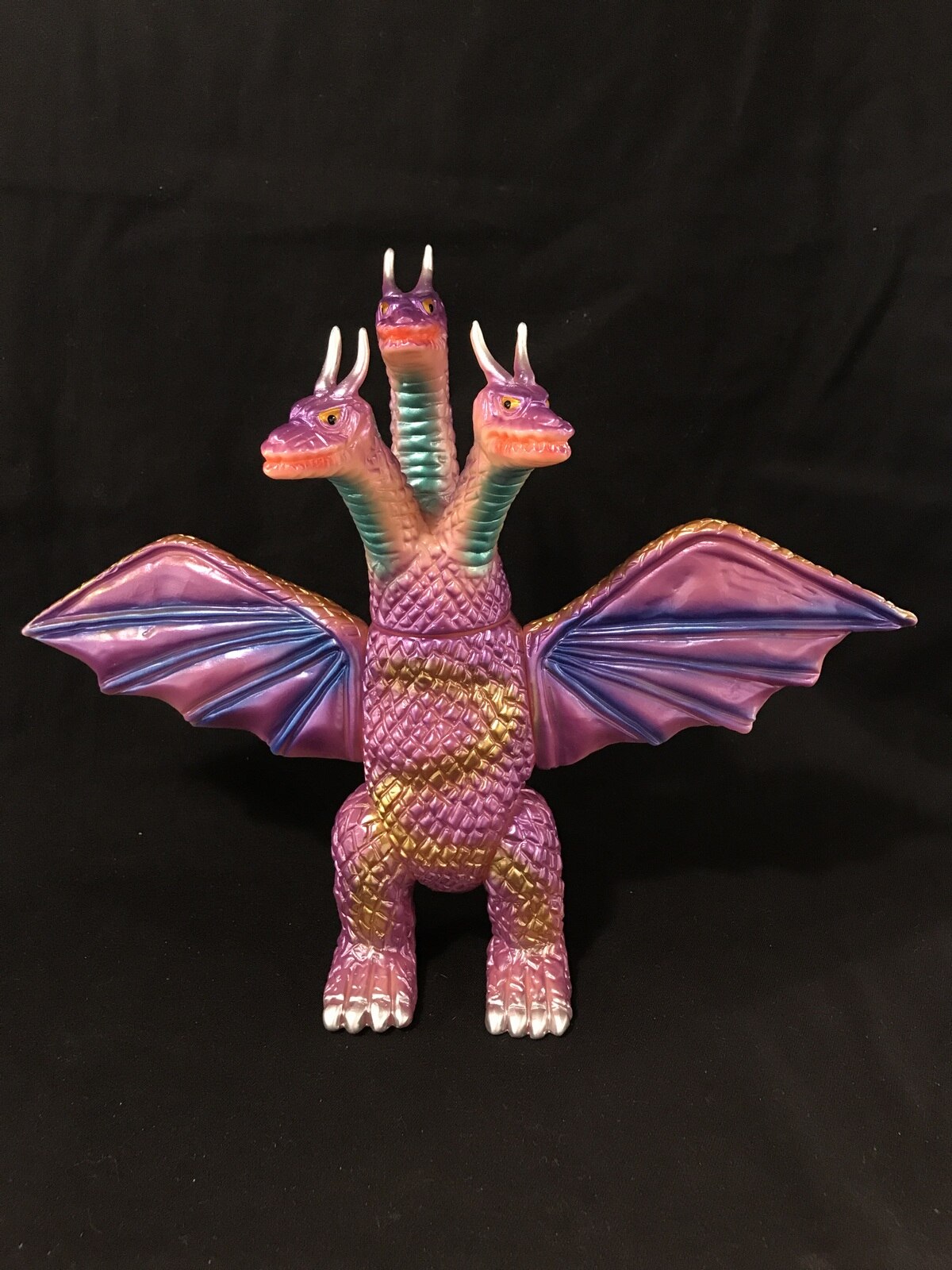 Bullmark Bullmark No Kaiju Sery King Ghidorah Flesh Colored Molding ...