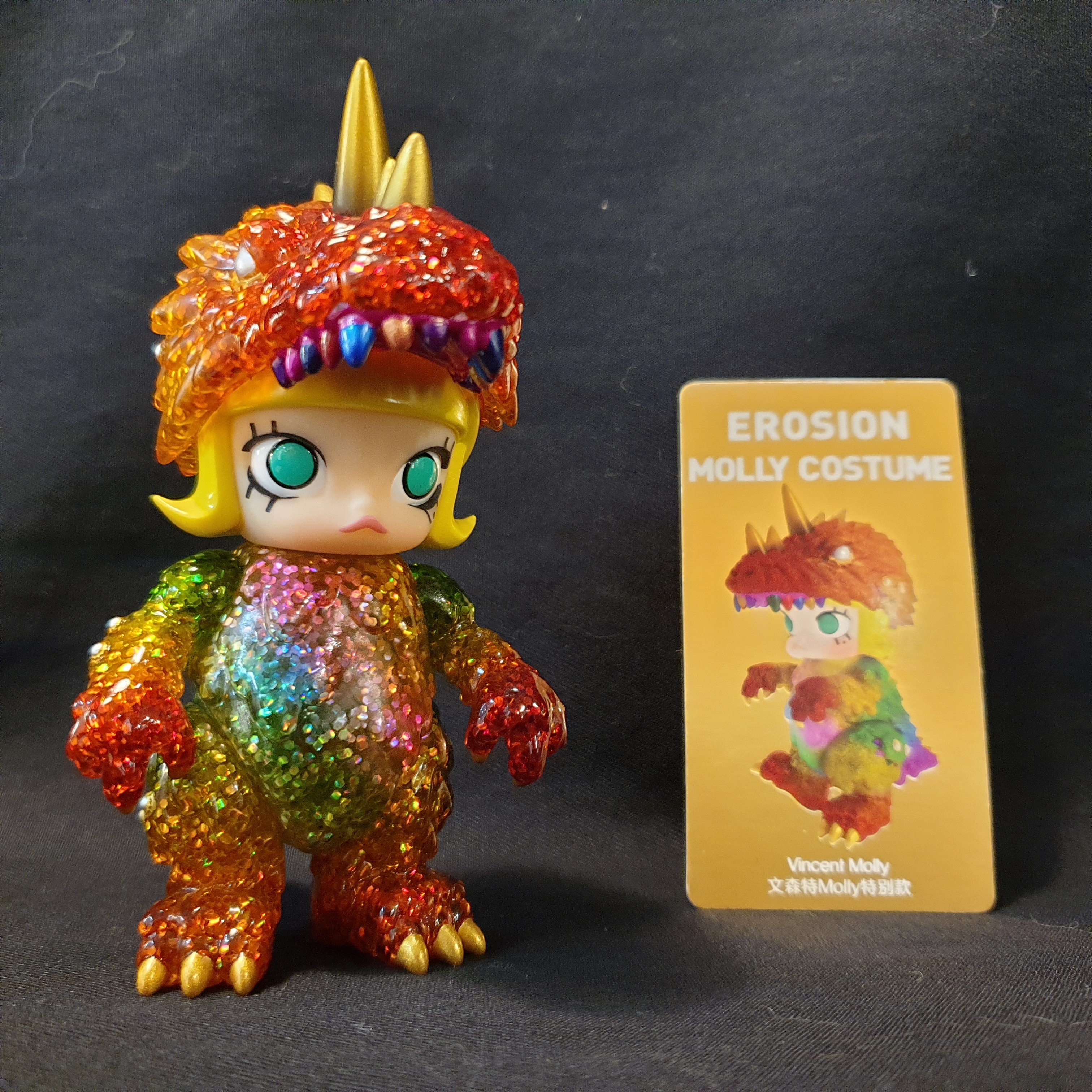 POP MART EROSION MOLLY COSTUME MOLLY × INSTINCTOY VINCENT MOLLY