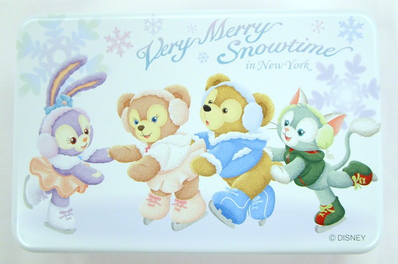 東京ディズニーシー お菓子缶 キャンディー ダッフィー フレンズ クリスマス Very Merry Snowtime In New York 16 まんだらけ Mandarake