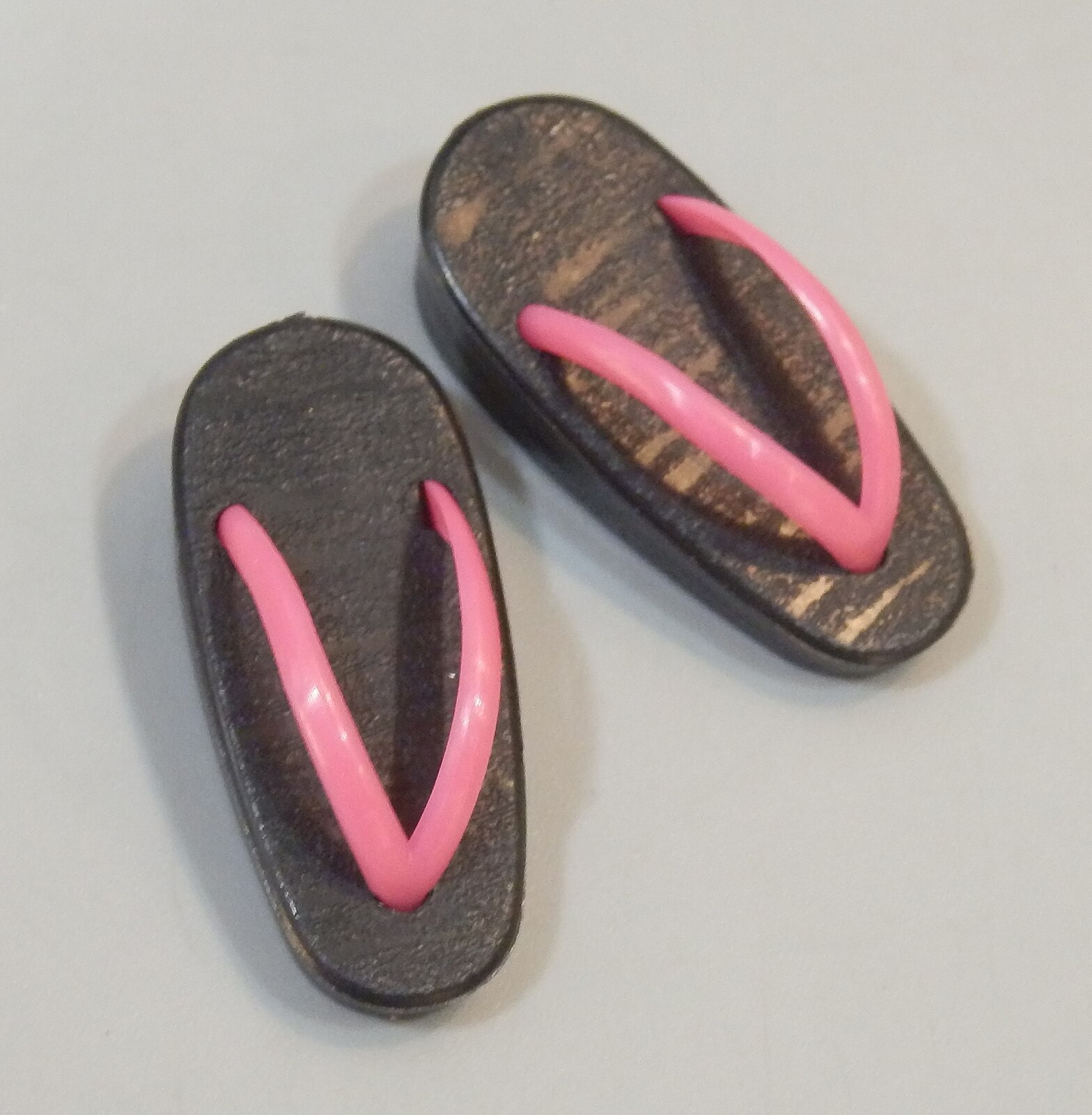 Mandarake　22-27ｃｍドールサイズ　1/6ドール靴　タカラ　まんだらけ　下駄(四角)　黒×ピンク