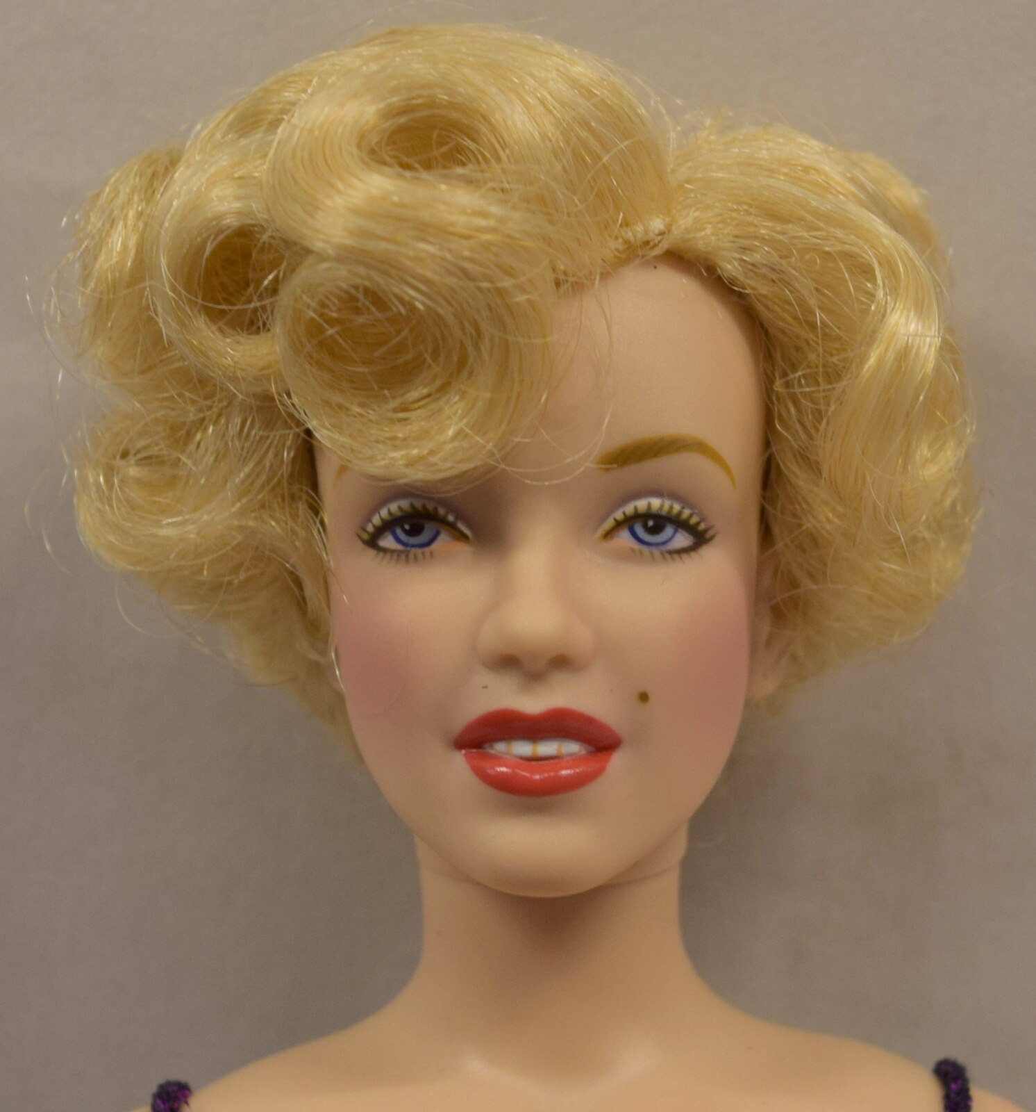 the franklin mint marilyn monroe portrait doll