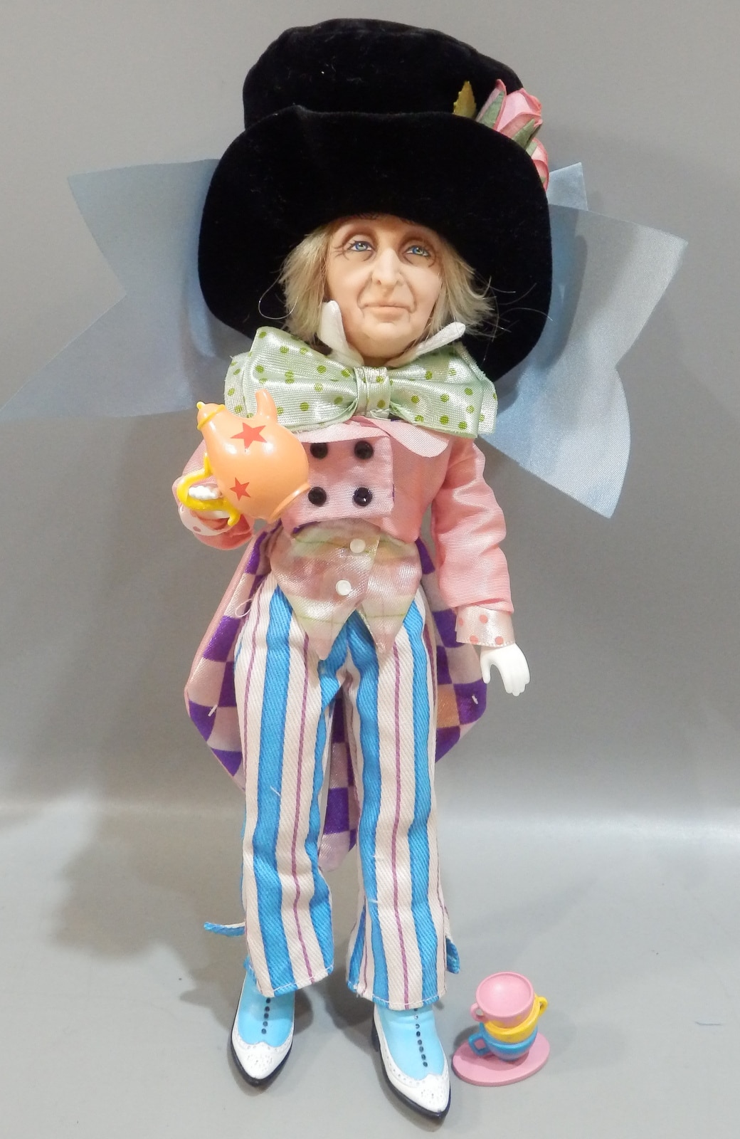Alice in Wonderland Mad Hatter Doll Barbie Collector Silver Label