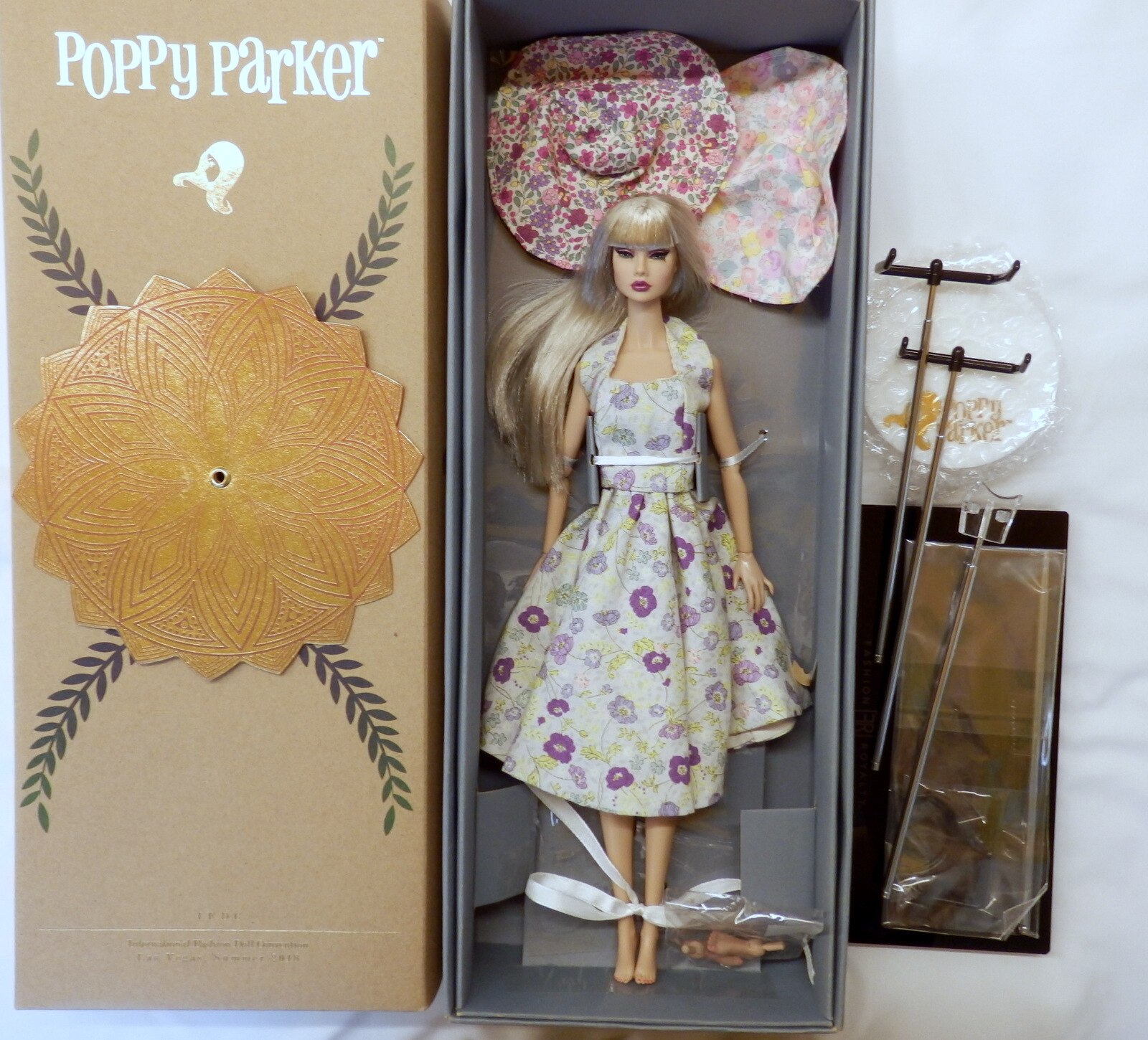 Integrity Toys Poppy Parker & Darla Daley Duo-Doll Gift Set Split ...