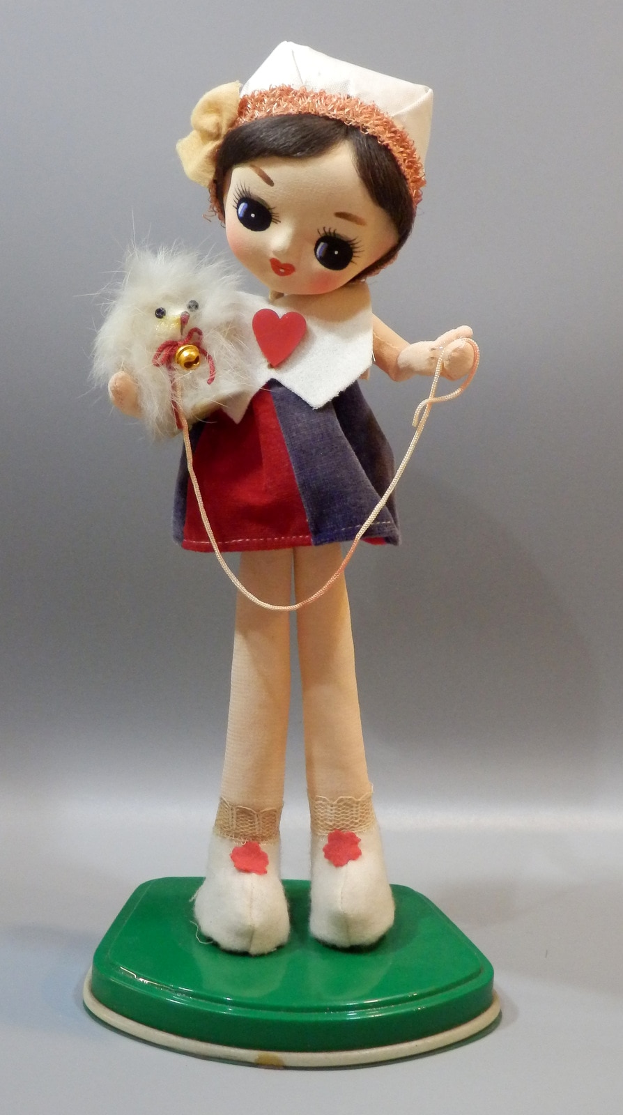 ポーズ人形 洋装 昭和レトロ ワンちゃんを抱っこした女の子 まんだらけ Mandarake