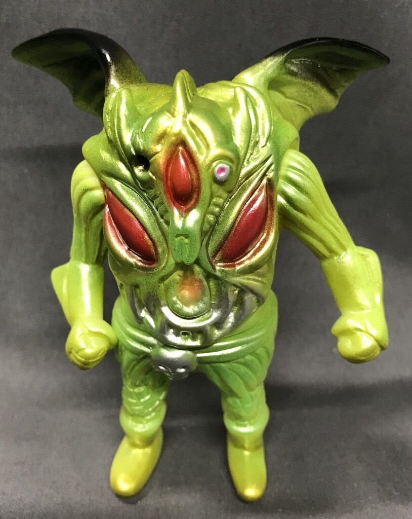 TOY ART GALLERY Paul Kaiju LUFTKAISER (yellow green molding/meta