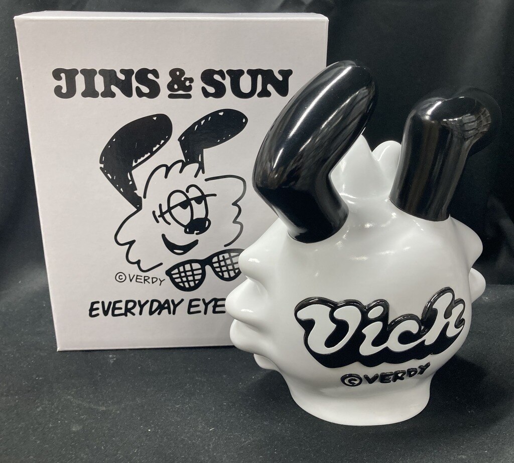 VERDY/SECRETBASE JINS&SUN Vick フェイスフィギュア(白/黒