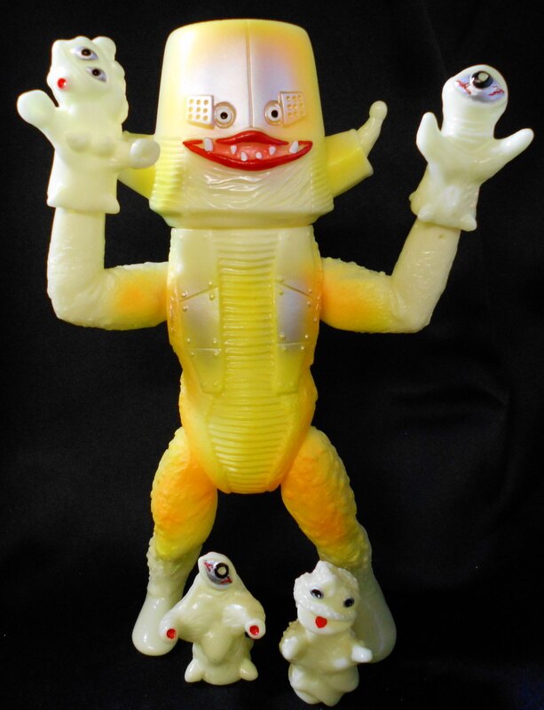 エレガブ ドクロ太郎怪獣シリーズ パペット星人 3期 蓄光成型 オレンジ 