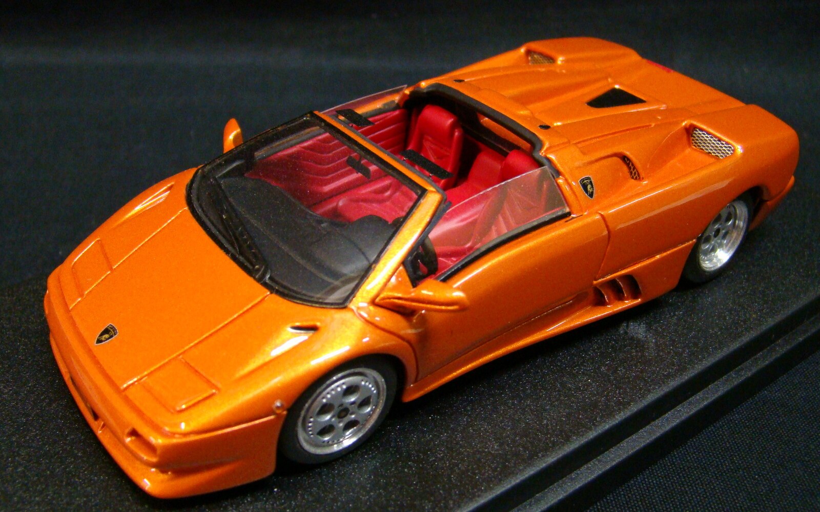 MR COLLECTION 1/43 LAMBORGHINI Diablo VT-