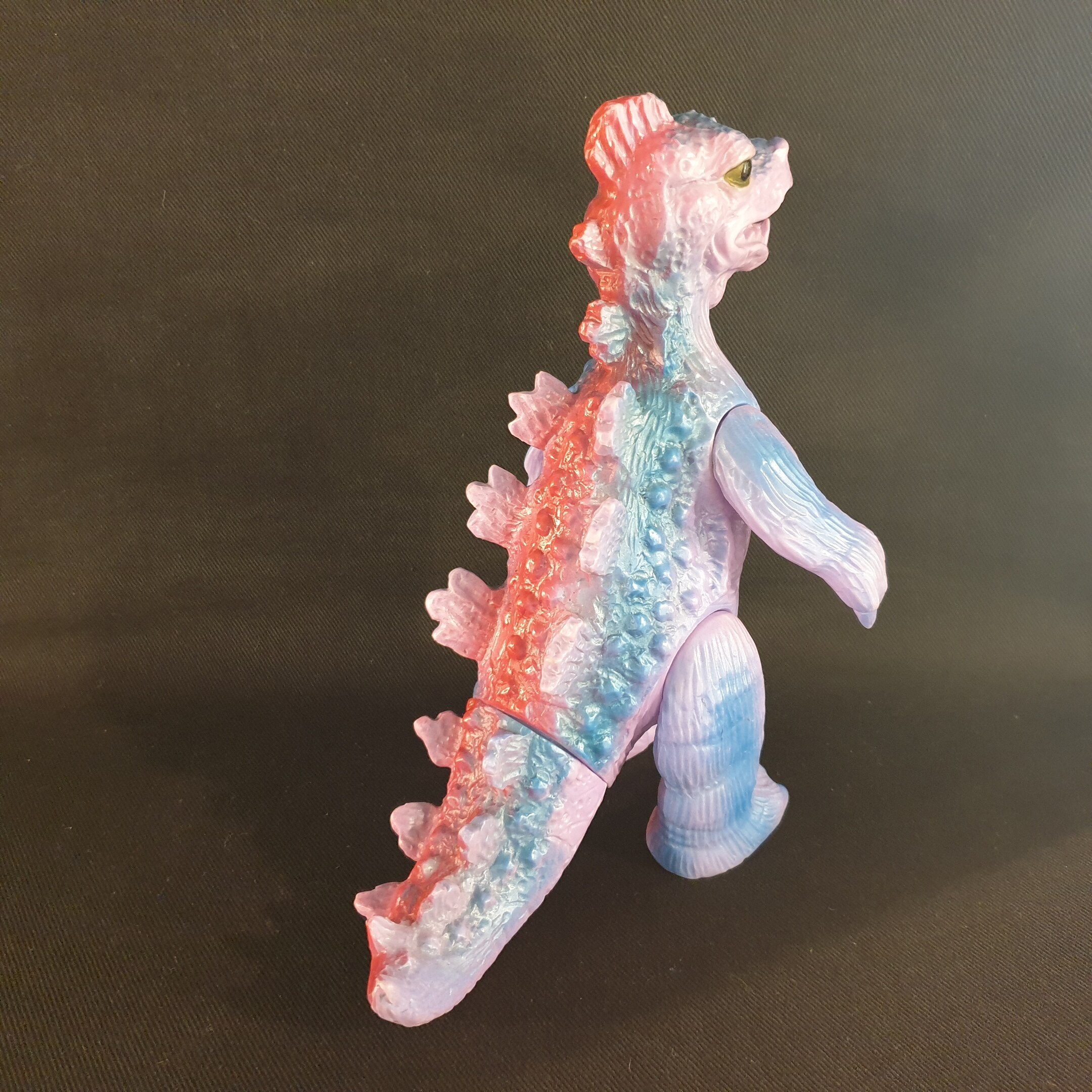 miura toy super kaiju series gorugojira mauve mol