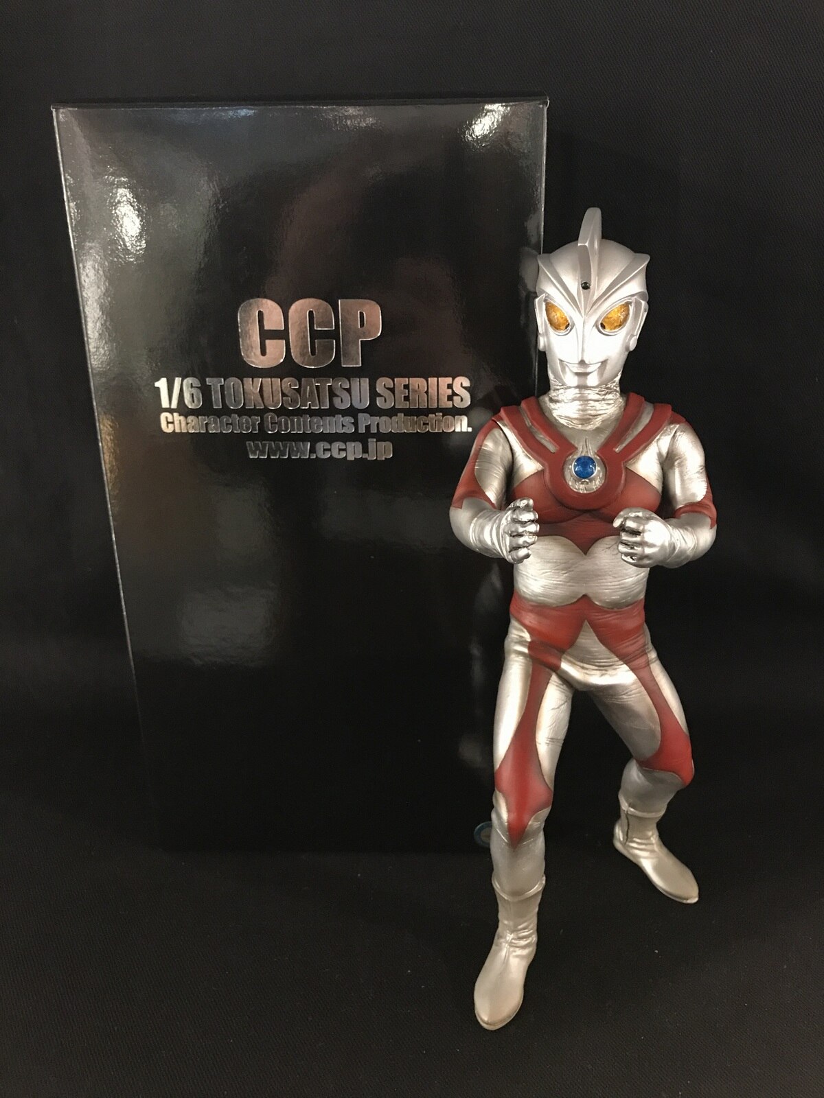 CCP 1/6 特撮シリーズ ウルトラマンエース 発光ギミック付 新品-