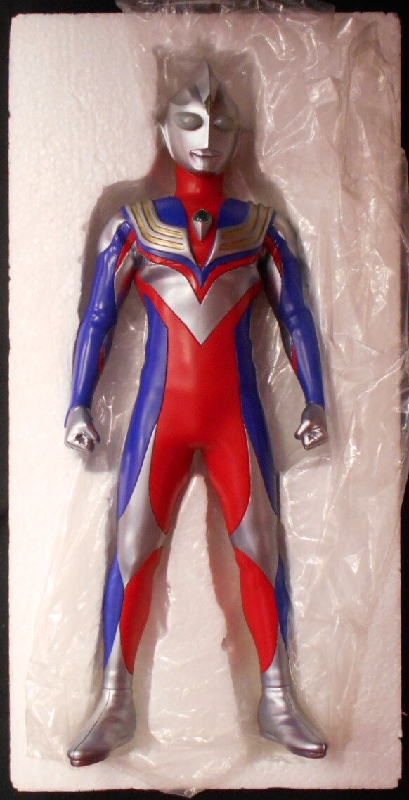 kaiyodocoldcastpaintedsculptureultramantiga