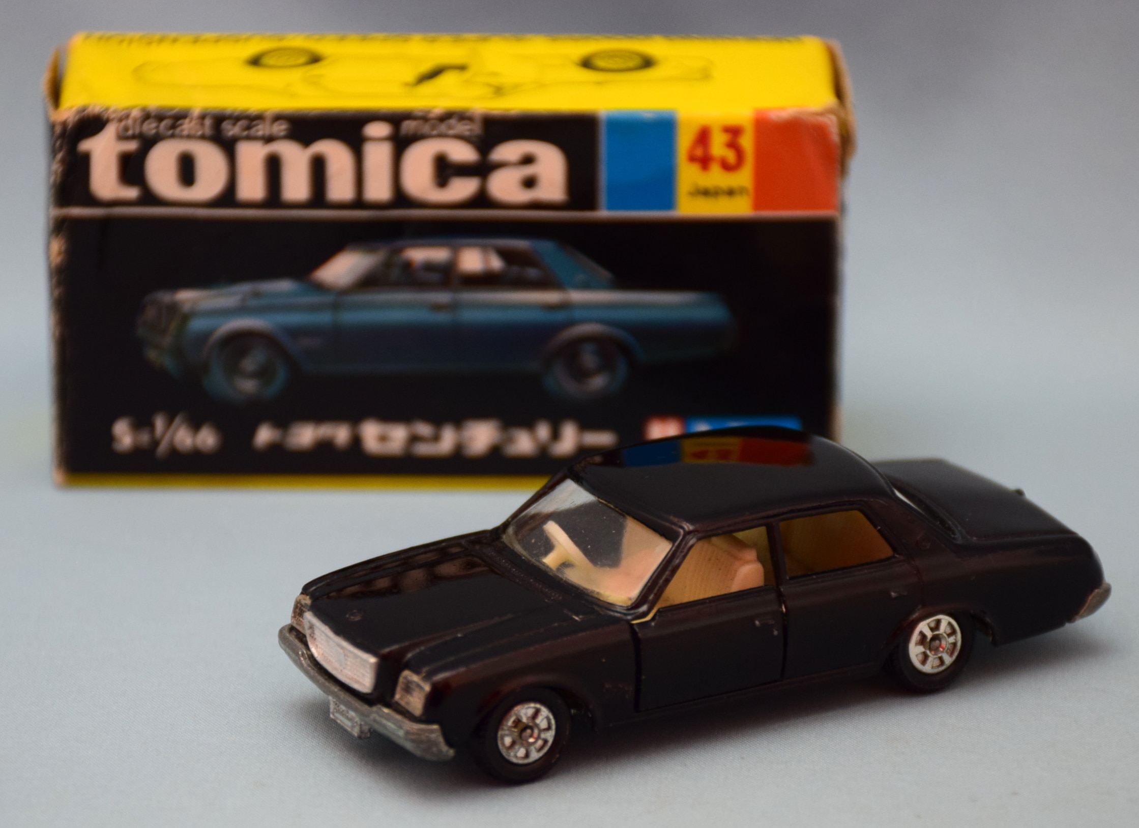 トミカ黒箱43-1 トヨタセンチュリー通常販売品・黒
