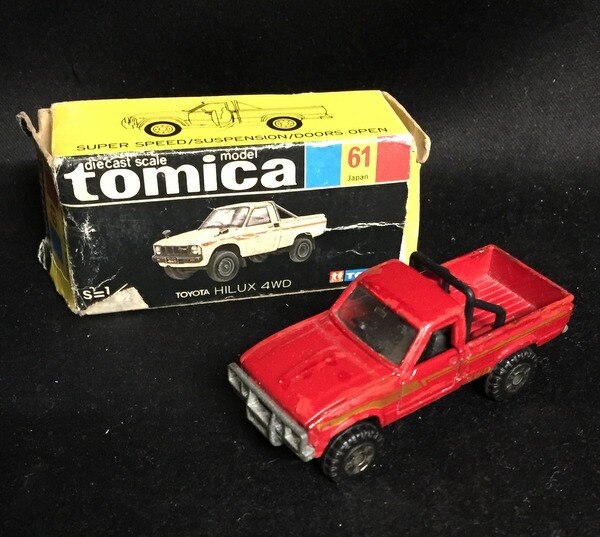トミカ トヨタ ハイラックス 4WD 61