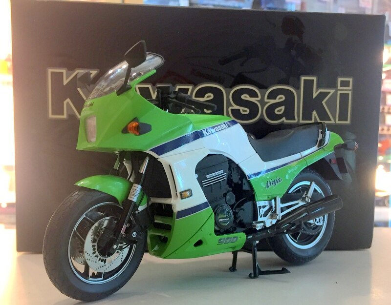 MILESTONE 1/12 WIT'S Kawasaki GPZ900R NINJA ライムグリーンXポーラ