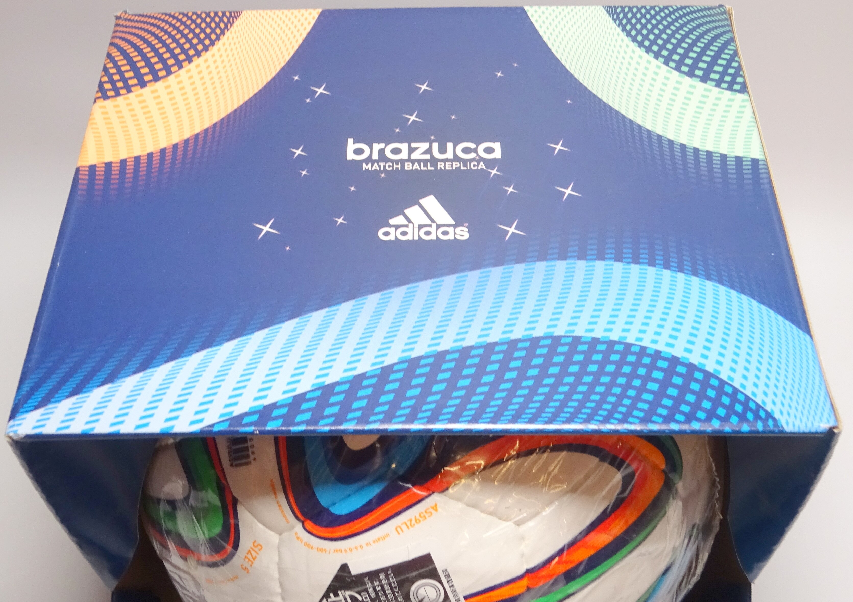 adidas FIFAワールドカップ2014ブラジル大会 サッカーボール5号 公式球