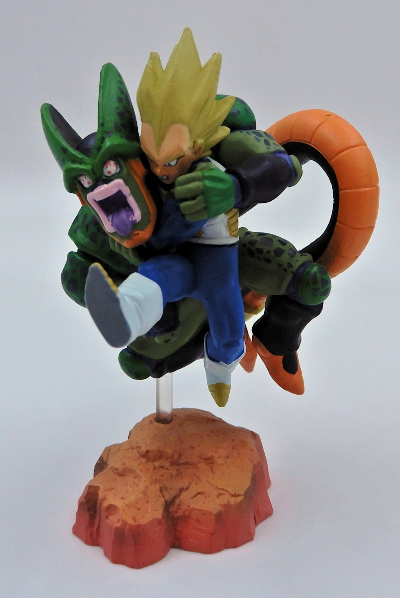 クリリンと18号 フィギュア ドラカプ ドラゴンボール カプセル