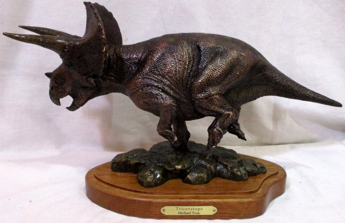A Michael Trcic Sculpture Favorite Collection Dinosaur Triceratops トリケラトプス まんだらけ Mandarake