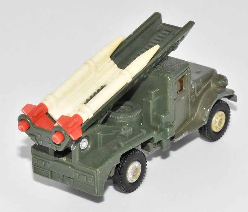 TOMY 黒箱/日本製 トミカ トヨタ自衛隊ロケット車HQ15V型 77-3-1 | ありある | まんだらけ MANDARAKE