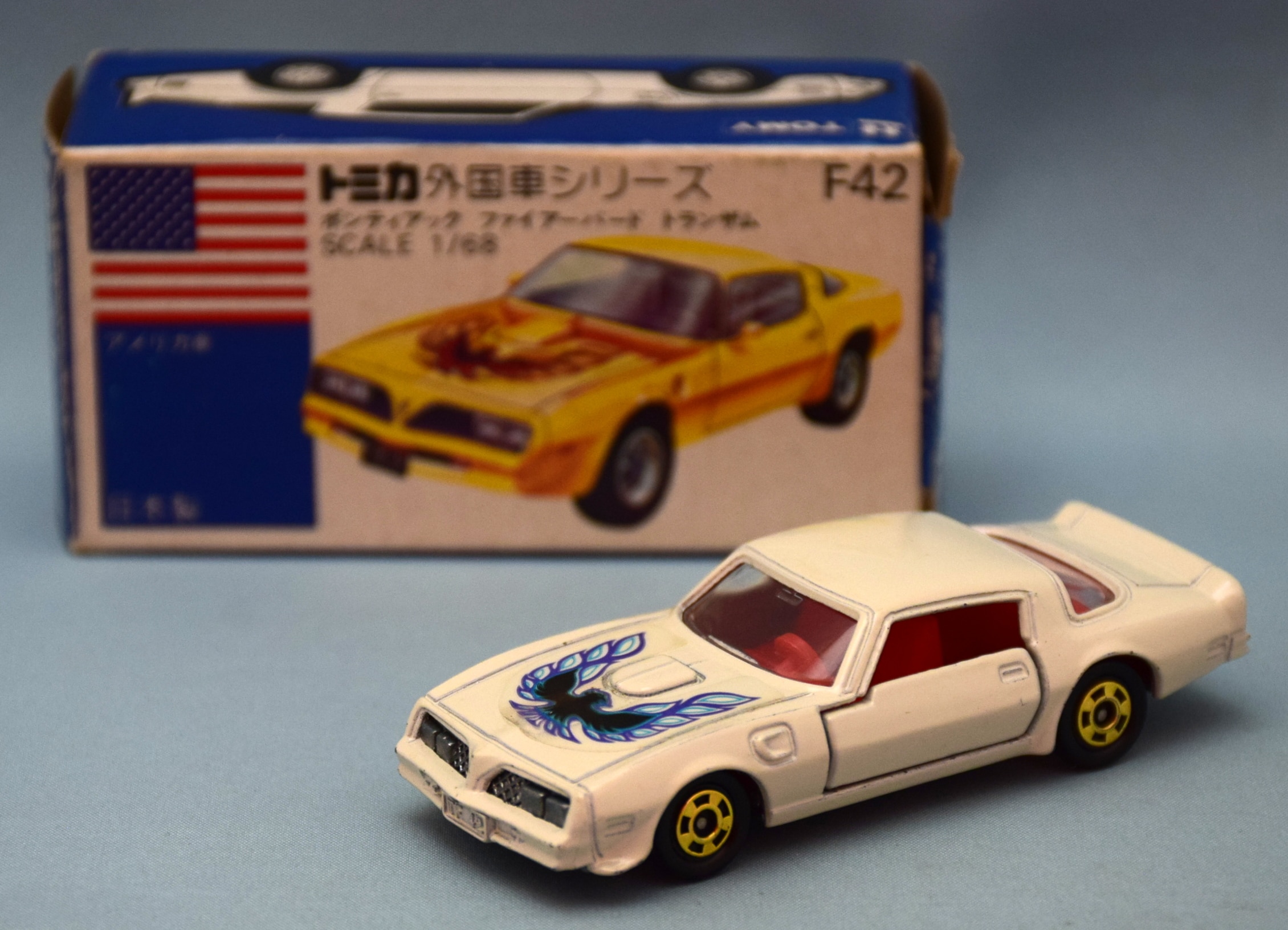 トミカ 青箱 外国車シリーズ F42 ポンティアックファイヤーバード