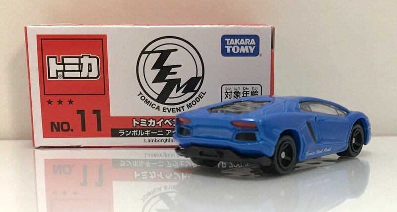 トミカ イベントモデル ランボルギーニ アヴェンタドール LP 700-4