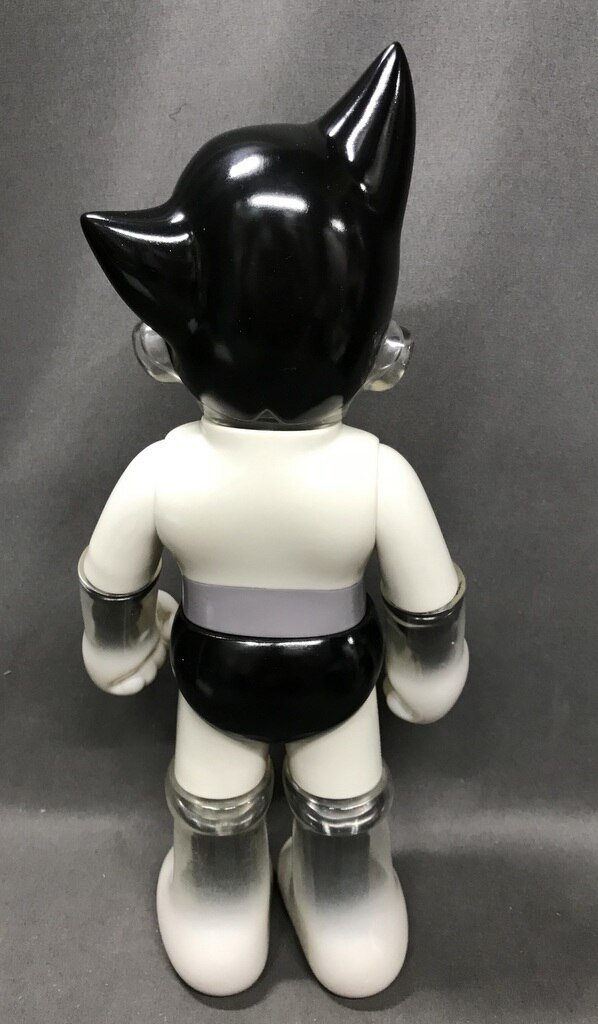 Middle scale Astro Boy Gray Ver. - フィギュア