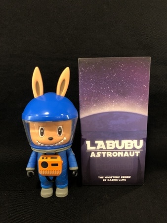 LABUBU  astronaut