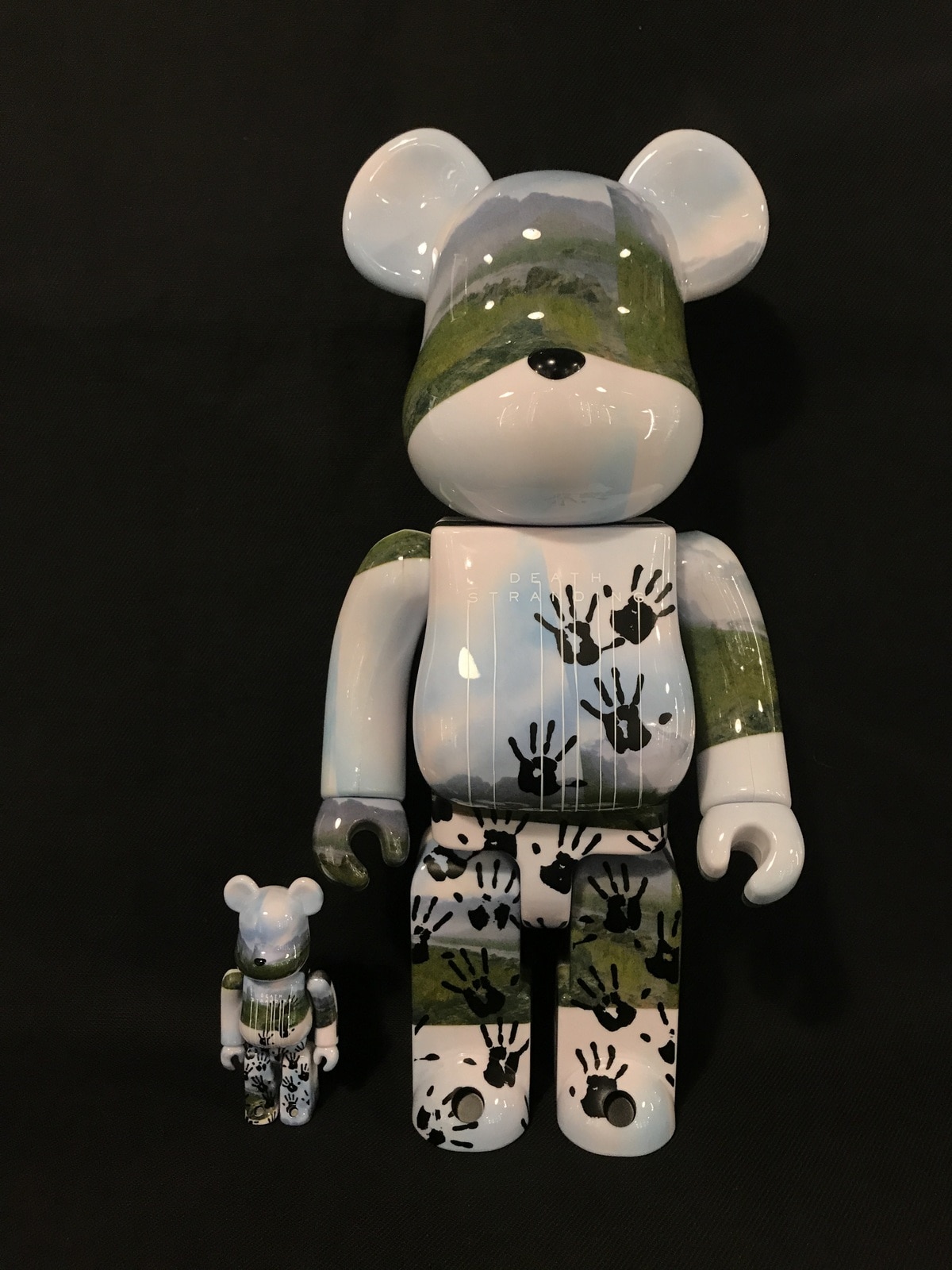 MEDICOMTOY BE@RBRICK BE@RBRICK DEATH STRANDING 100% and 400