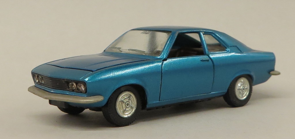 OPEL MANTA A BLUE - Welly - WE-43814BL